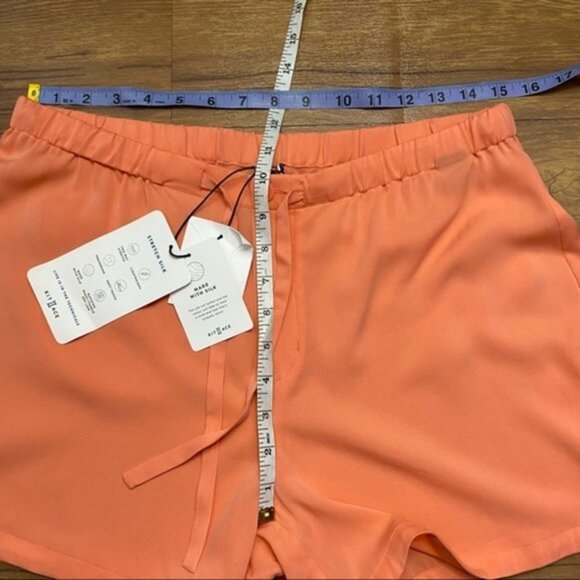 New Kit and Ace Bike to Office Silk Short Relaxed Fit Women Size 10 - Picture 5 of 11